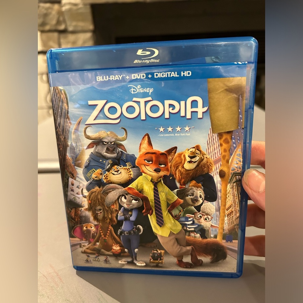 Disney’s Zootopia DVD Blu-ray combo. Used Ginnifer Goodwin Bonus Features